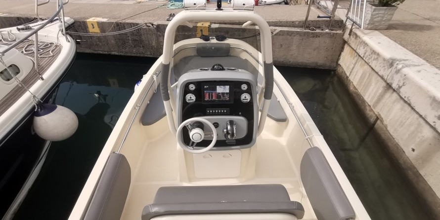 Invictus 200 FX