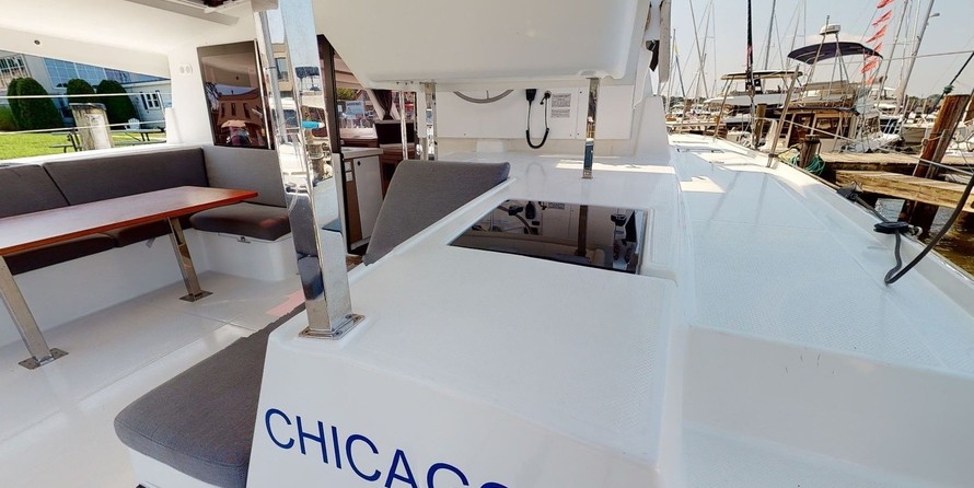 Fountaine Pajot Lucia 40