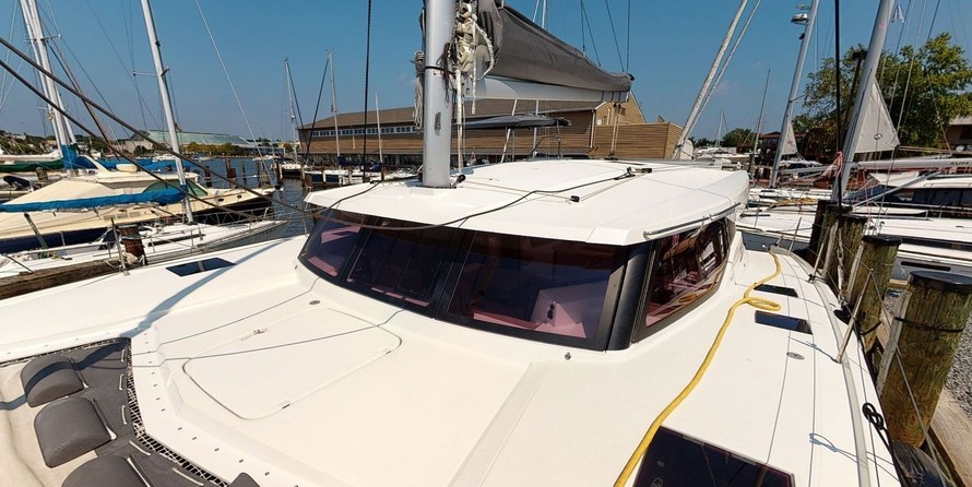 Fountaine Pajot Lucia 40