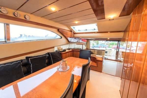 Ferretti 68