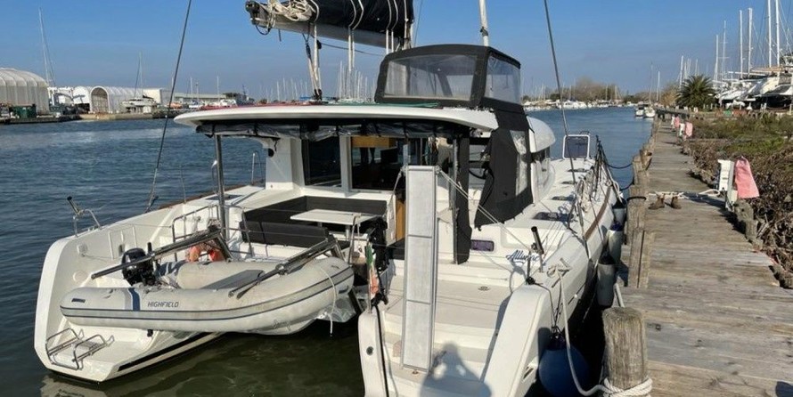 Lagoon 39