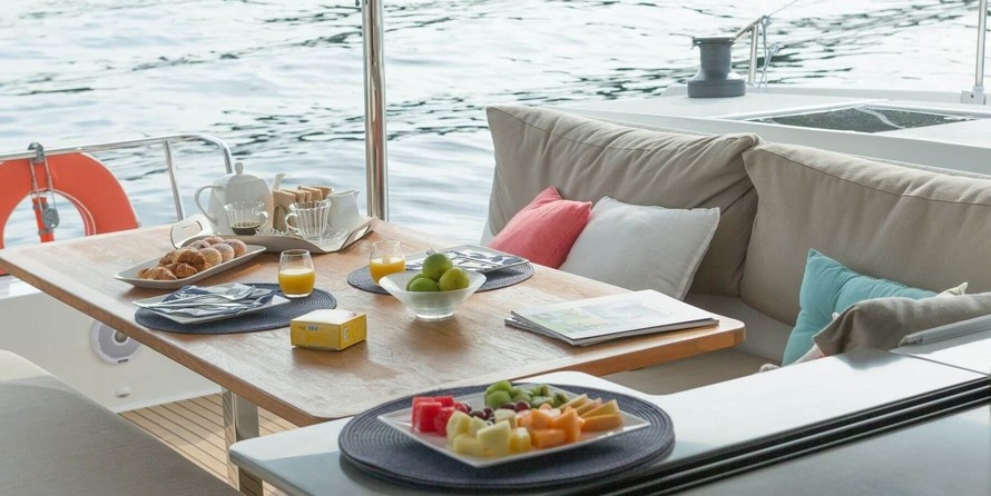 Fountaine Pajot Helia 44