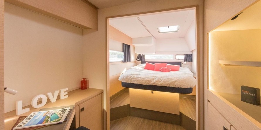 Fountaine Pajot Helia 44