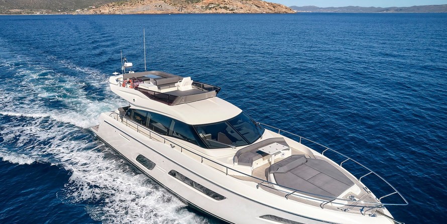 Ferretti 550
