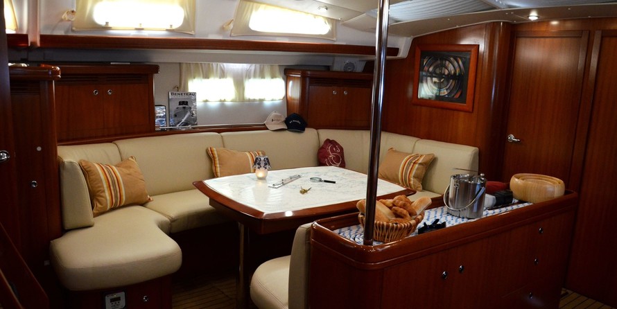 Beneteau Oceanis 523