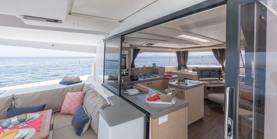 Fountaine Pajot Saona 47