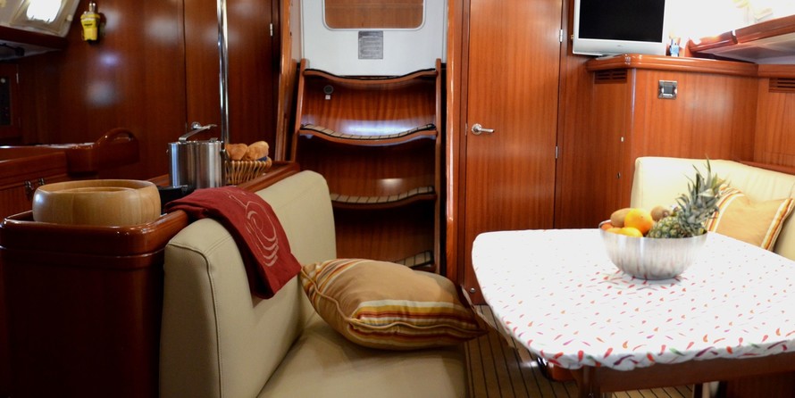 Beneteau Oceanis 523