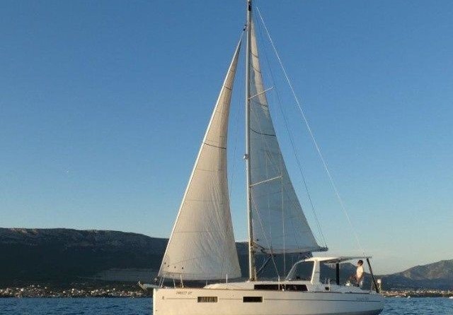 Beneteau Oceanis 35