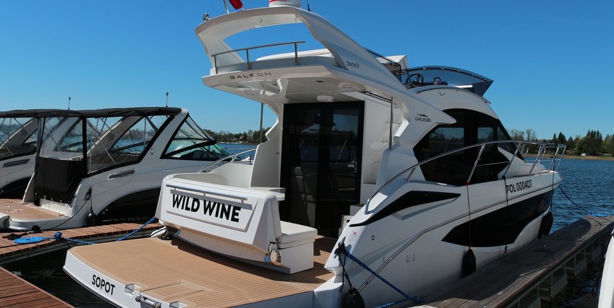 Galeon 360 FLY