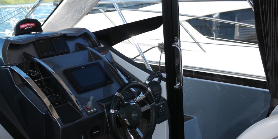 Galeon 360 FLY