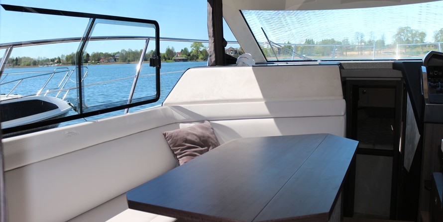 Galeon 360 FLY