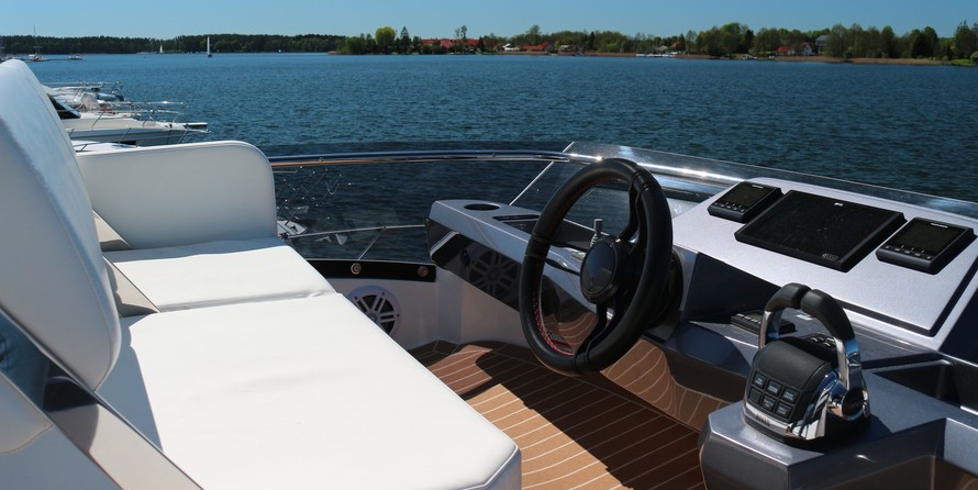 Galeon 360 FLY