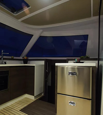 Nautitech 40 Open - 4 + 2 cab.