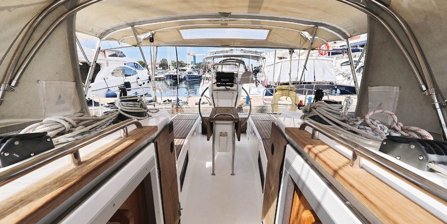 Bavaria Cruiser 36