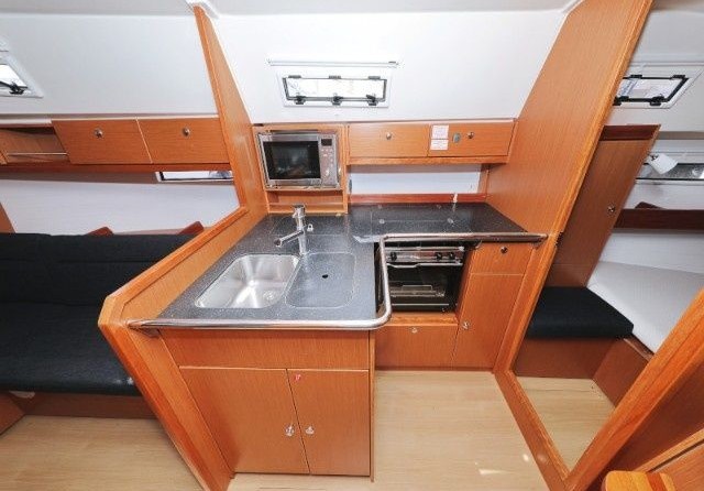 Bavaria Cruiser 36