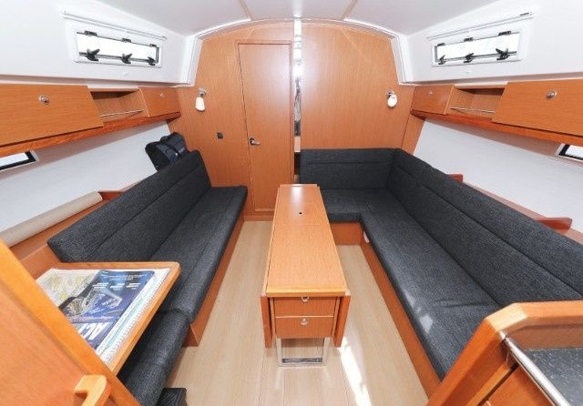 Bavaria Cruiser 36