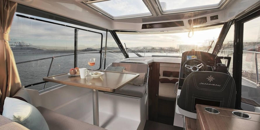 Jeanneau Merry Fisher 895