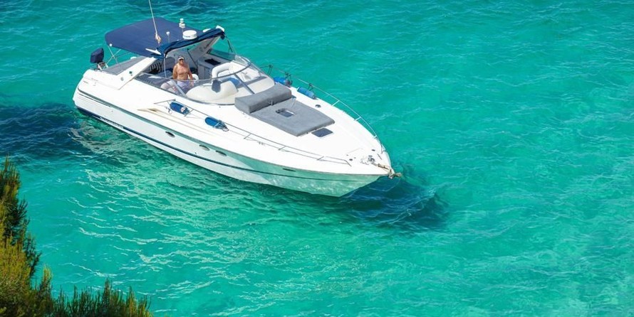 Sunseeker Mustique 42