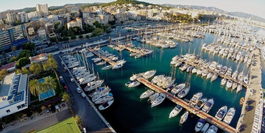 Sunseeker Mustique 42