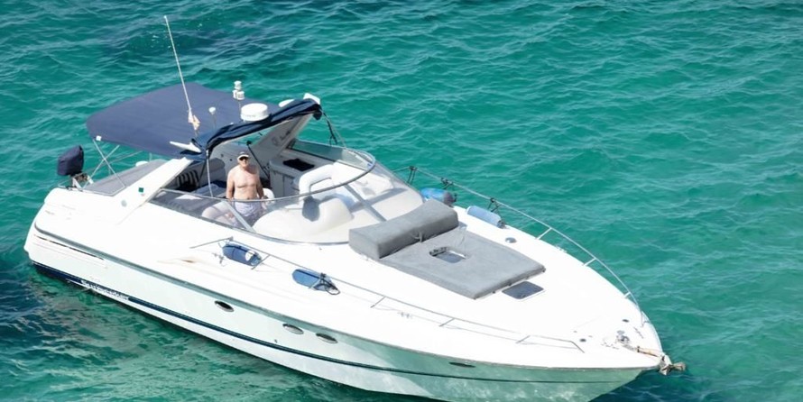 Sunseeker Mustique 42