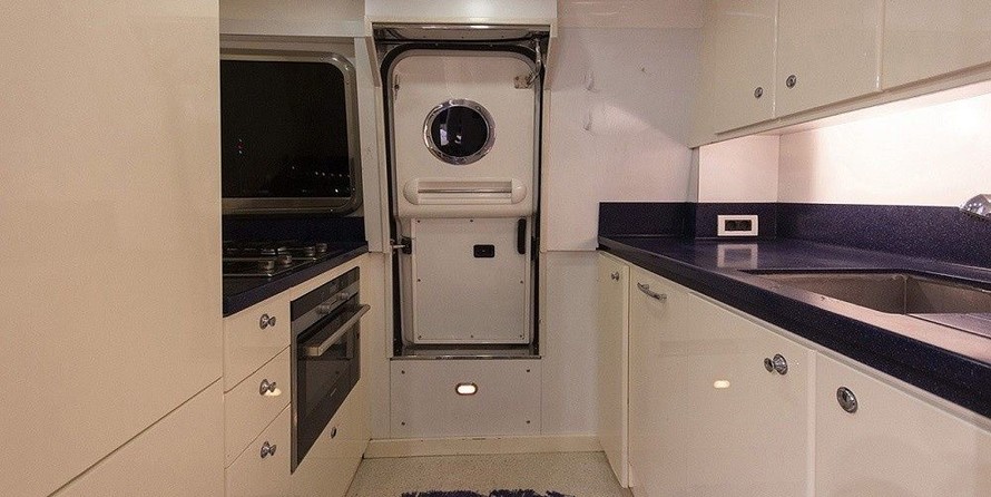 Fairline Squadron 65