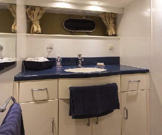 Fairline Squadron 65