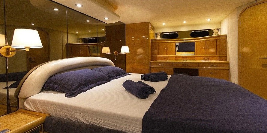 Fairline Squadron 65