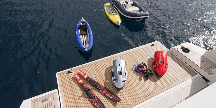 Azimut Grande 30 METRI