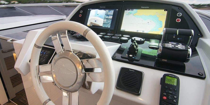 Azimut Grande 30 METRI