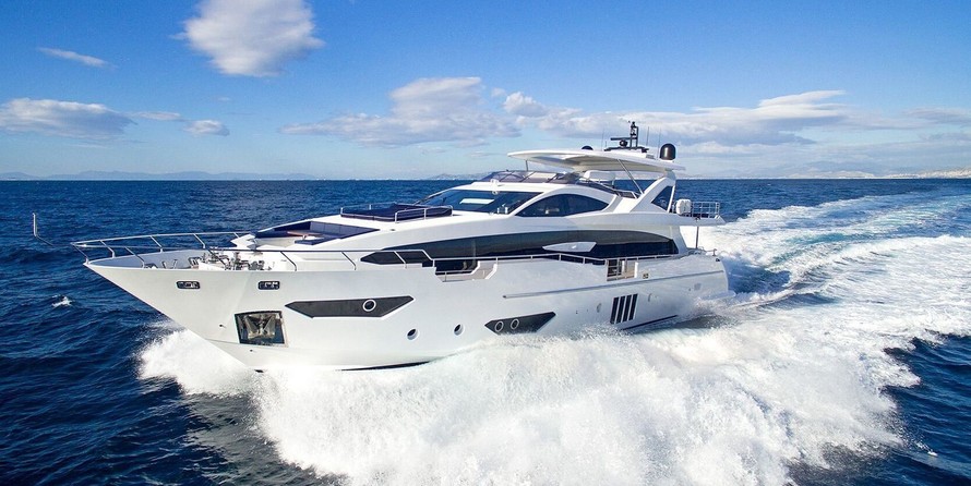 Azimut Grande 30 METRI