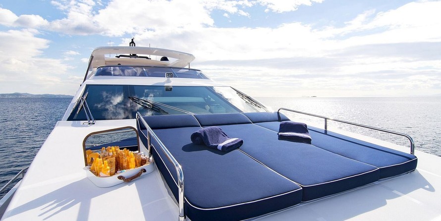 Azimut Grande 30 METRI