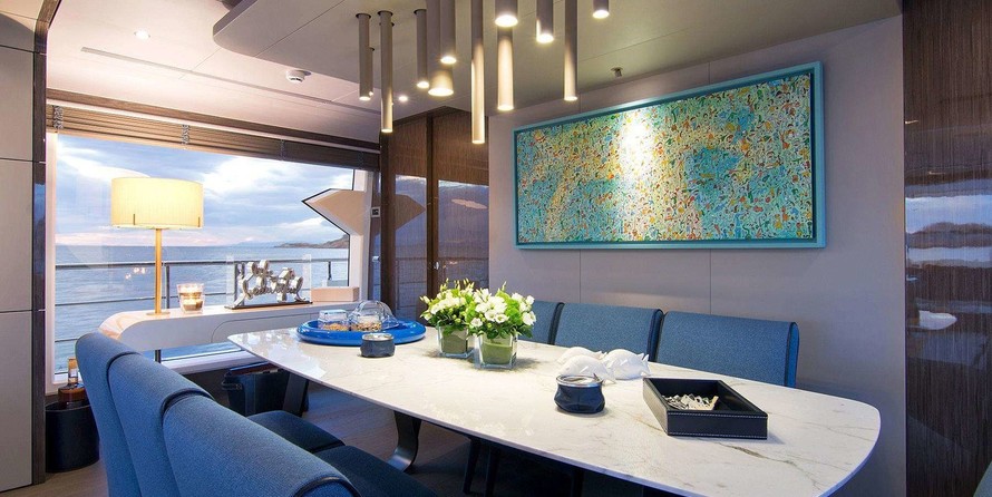 Azimut Grande 30 METRI