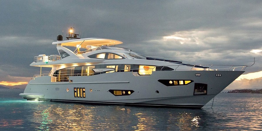 Azimut Grande 30 METRI