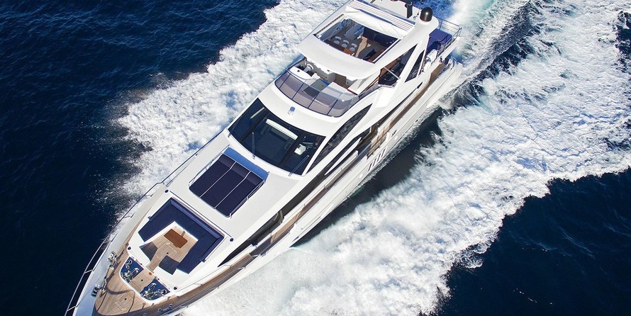Azimut Grande 30 METRI