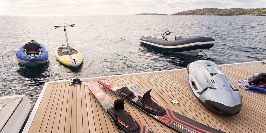 Azimut Grande 30 METRI