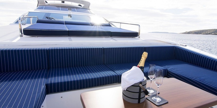 Azimut Grande 30 METRI