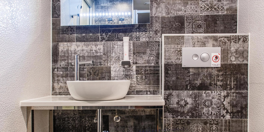 Luxury motor yacht pearl 60