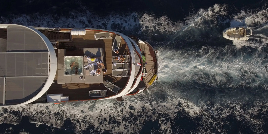 Luxury motor yacht pearl 60