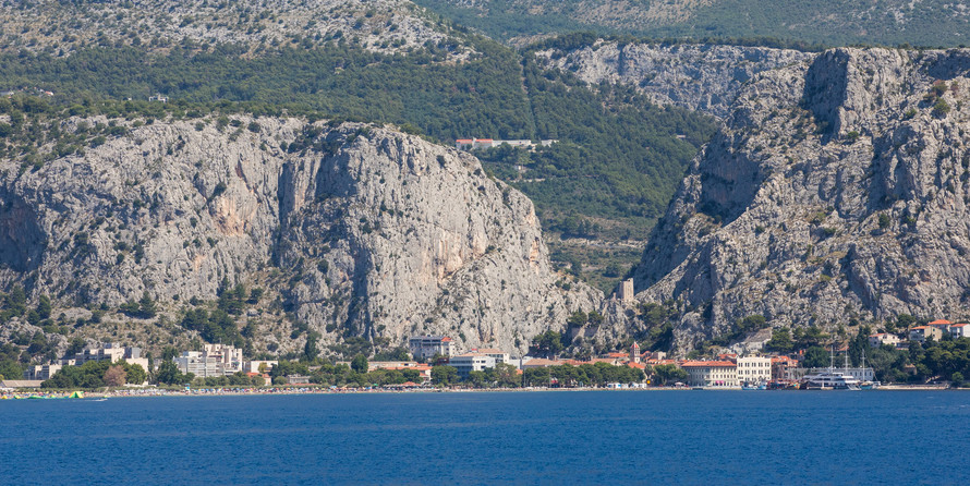 Luxury motor yacht pearl 60