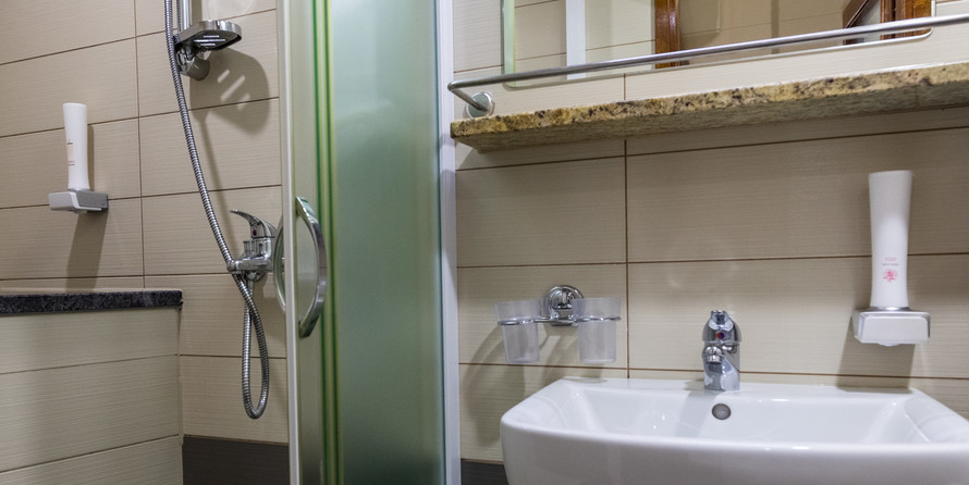 Luxury motor yacht pearl 60