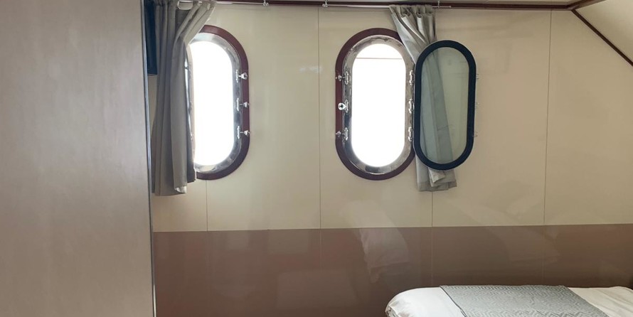 Luxury motor yacht pearl 60