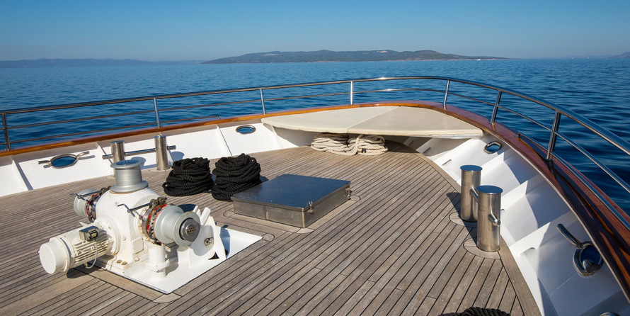 Luxury motor yacht pearl 60