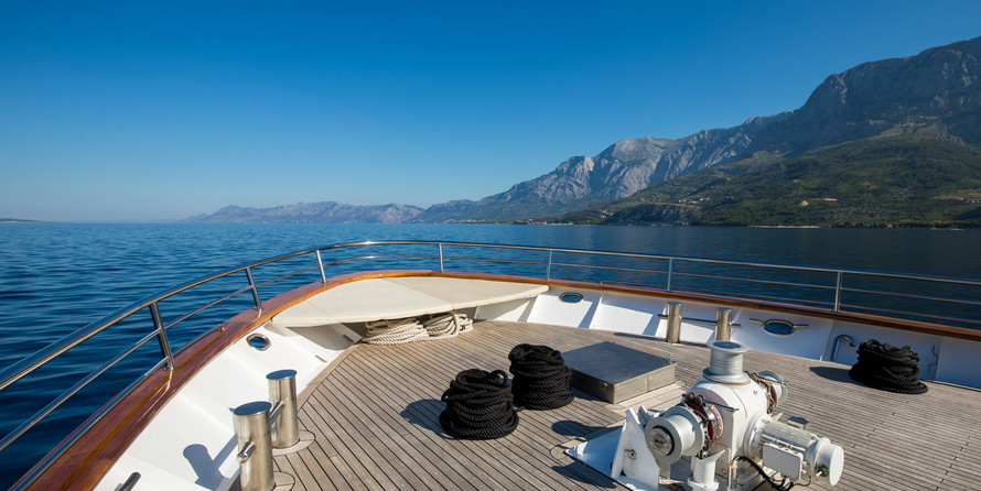 Luxury motor yacht pearl 60