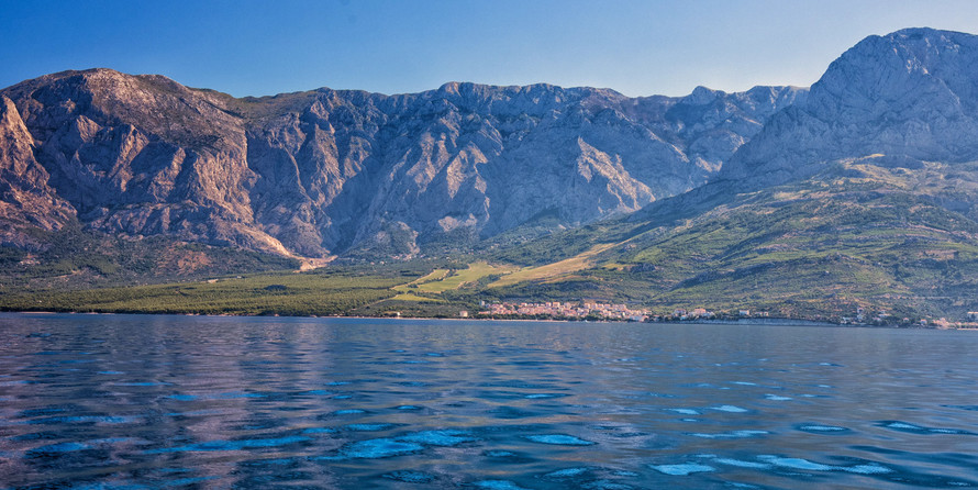 Luxury motor yacht pearl 60