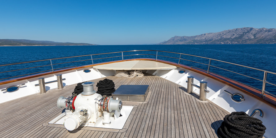 Luxury motor yacht pearl 60