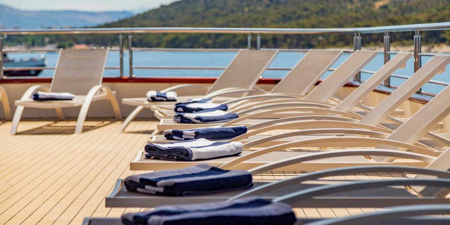 Luxury motor yacht pearl 60