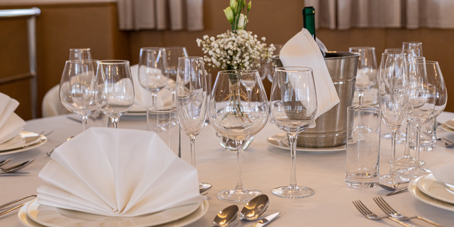 Luxury motor yacht pearl 60