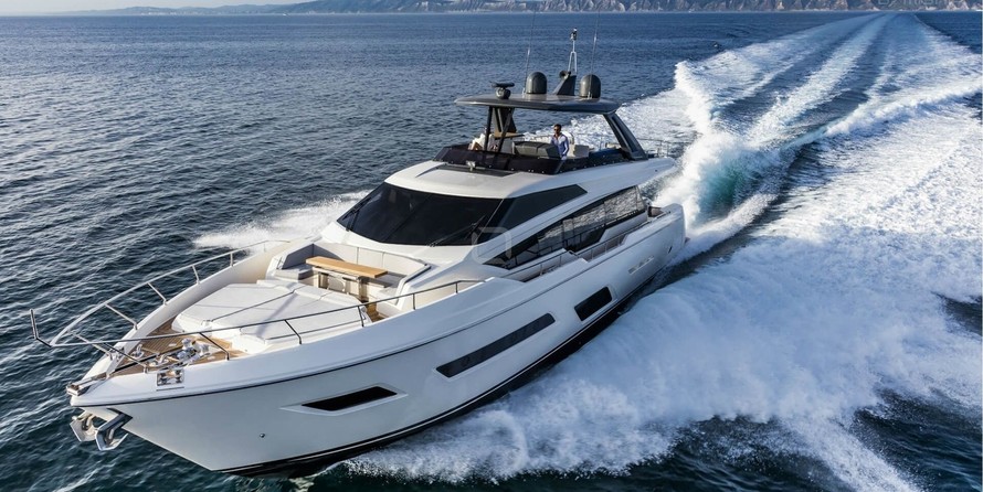 Ferretti 780