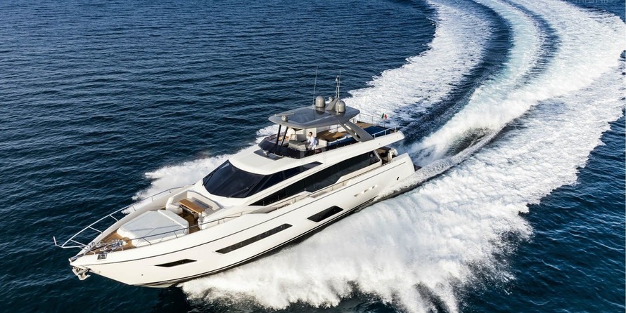 Ferretti 780
