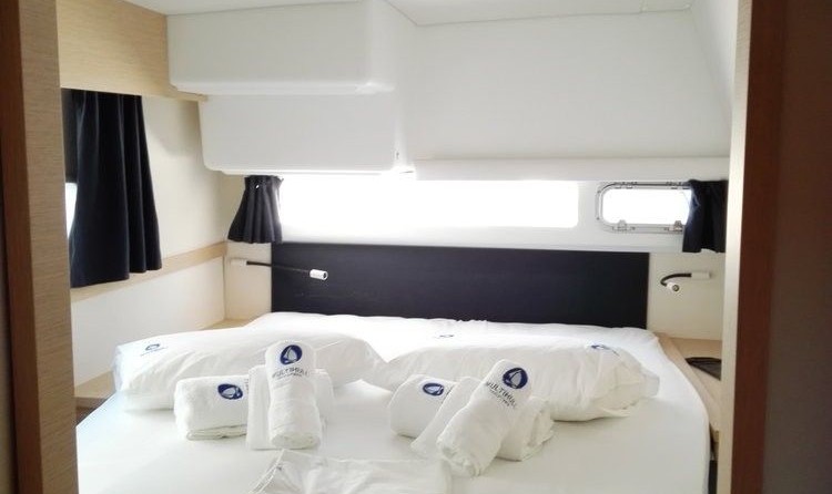 Fountaine Pajot Helia 44
